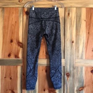 Lululemon in movement leggings